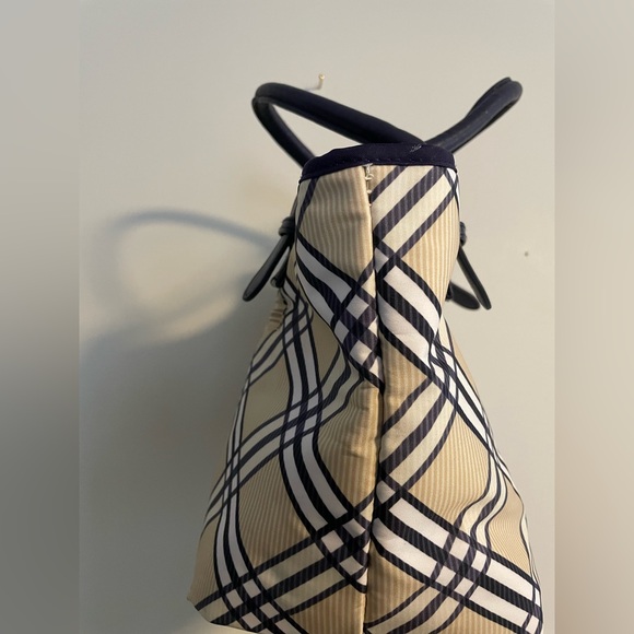 Tupperware Rare 2017 Insulated Lunch Bag. Ware on Handle. Tupperware Collectors - Picture 5 of 15